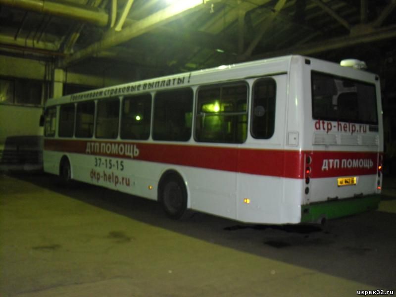 Реклама на автобусах "ДТП помощь"