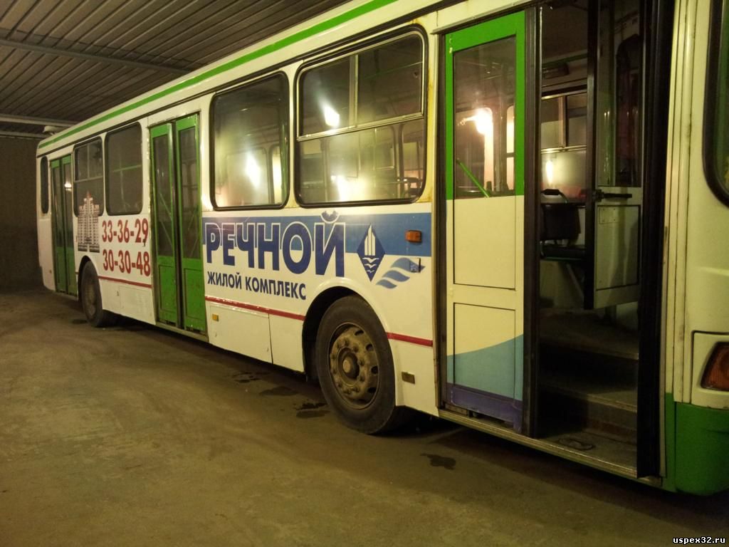 Реклама на автобусе Брянск